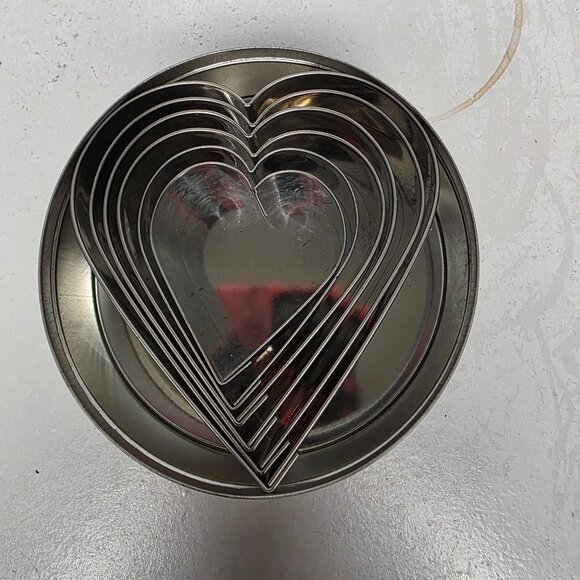 Ateco Metal Heart Cutters 6 Piece Set Cookies Sandwiches Hors d'Oeuvres - Picture 4 of 6